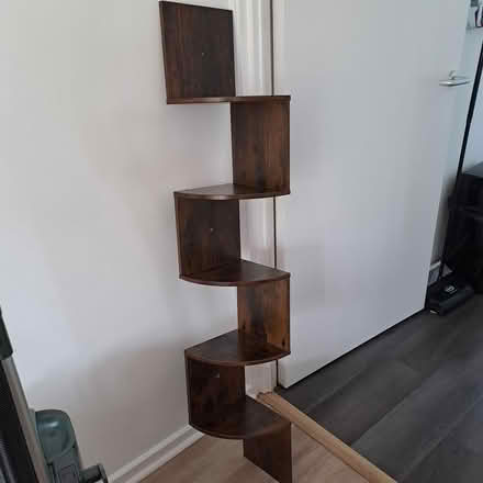 Photo of free New Shelving unit (TN40) #1