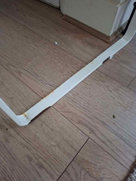 Photo of free Desk (Buckhurst Hill IG9) #3
