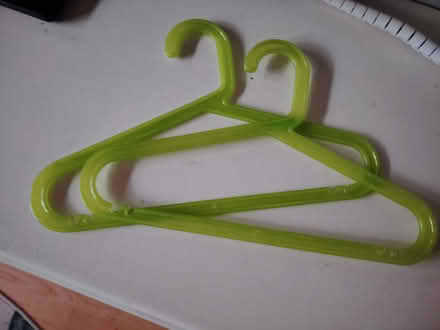 Photo of free children's cloth hangers (Matlock DE4) #1
