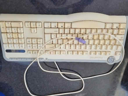 Photo of free Old computer keyboard (ps/2 connector type) (Shenley Fields B29) #1