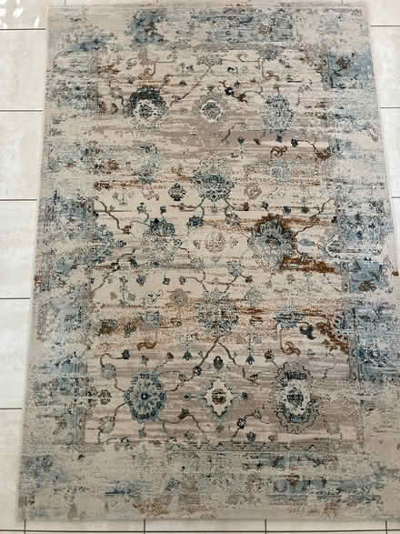 Photo of free Rug 230cm X 160cm (Carlton IP17) #1