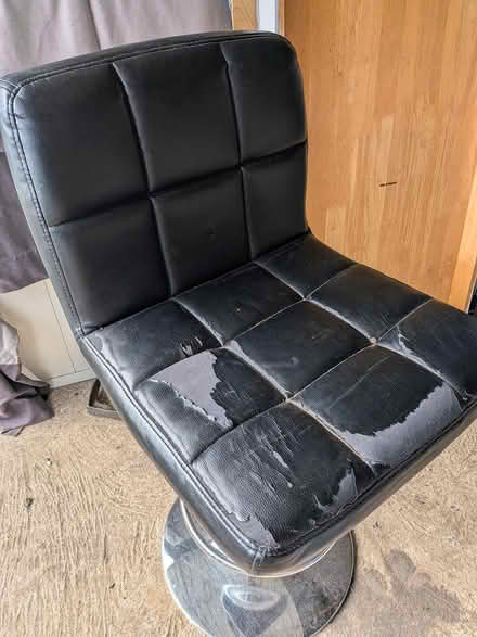 Photo of free Gas lift stools. 4 (Leasingham NG34) #2