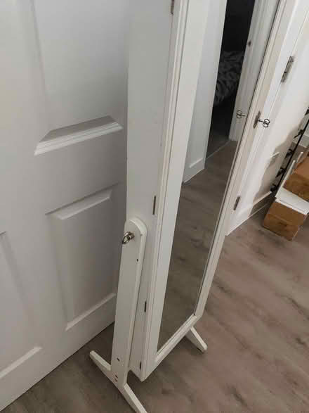 Photo of free Tall Mirror jewellery cabinet (Stevenage SG2) #4
