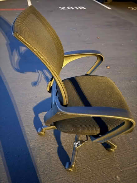 Photo of free Small mesh office chair (1075 Valencia Avenue) #3
