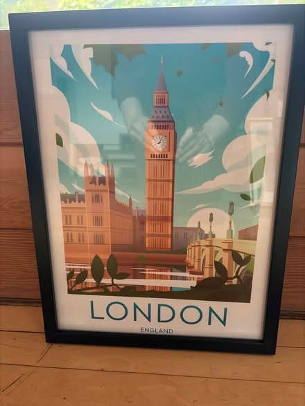 Photo of free Framed print “London” graphic design (Mitcham's Corner CB4) #1