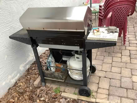 Photo of free gas grill and propane tank (peachtree ave sumter county) #3