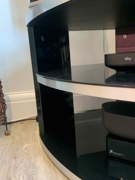 Photo of free TV stand (New Mills SK22) #2