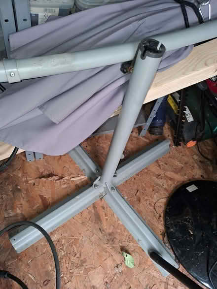 Photo of free Cantilever parasol (Hempshill Vale NG6) #3