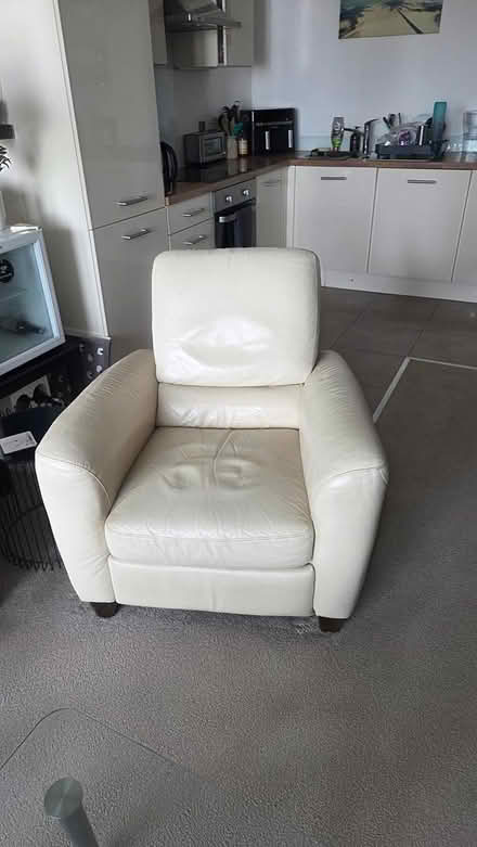 Photo of free Leather 2 seater and Lazy recliner (Horley RH6) #2