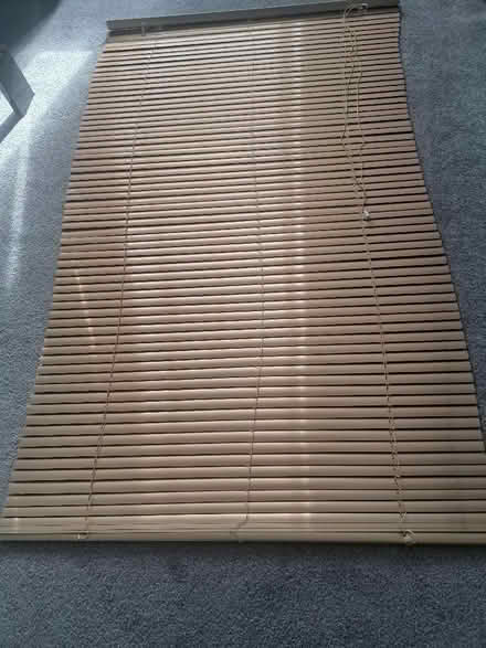 Photo of free Gold window blind (Holestone Moor DE4) #1
