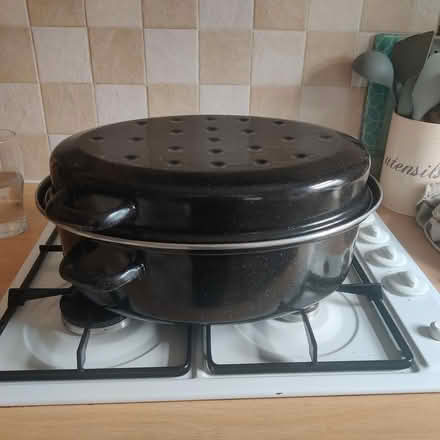 Photo of free Large roasting tin (B13 Billesley) #1
