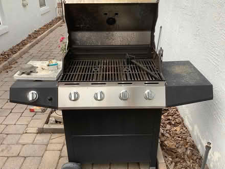 Photo of free gas grill and propane tank (peachtree ave sumter county) #1
