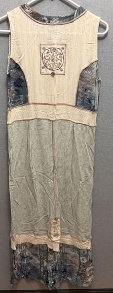 Photo of free Women's Dresses/Skirts sz. Small/4 (Saratoga Mtns) #2