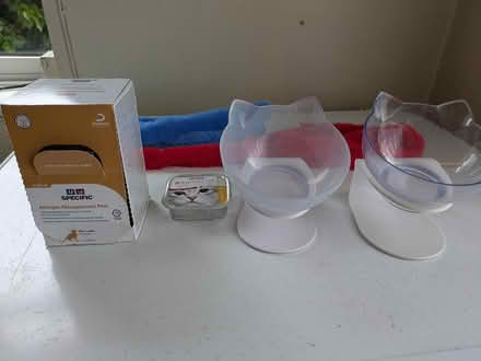 Photo of free Cat items various (Coombe Bissett SP5) #1