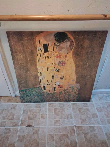 Photo of free The Kiss Painting by Gustav Klimt (DE24 Alvaston) #1