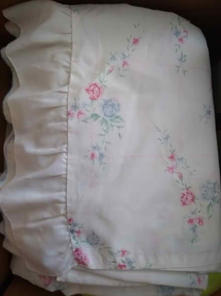 Photo of free Sheets,Crochet & Knit Kits,Leather (In Champaign off Prospect) #4