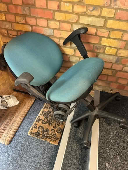 Photo of free Office chair (Croydon) #1