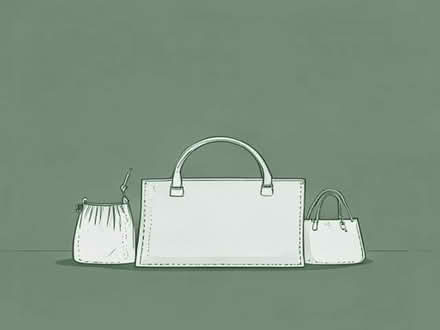 Photo of Handbags and purses (Landguard Common IP11) #1