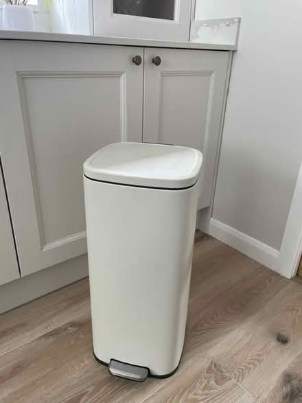 Photo of free Kitchen bin (Penzance TR18) #1