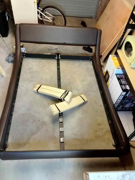 Photo of free Bed frame (Ne3) #1