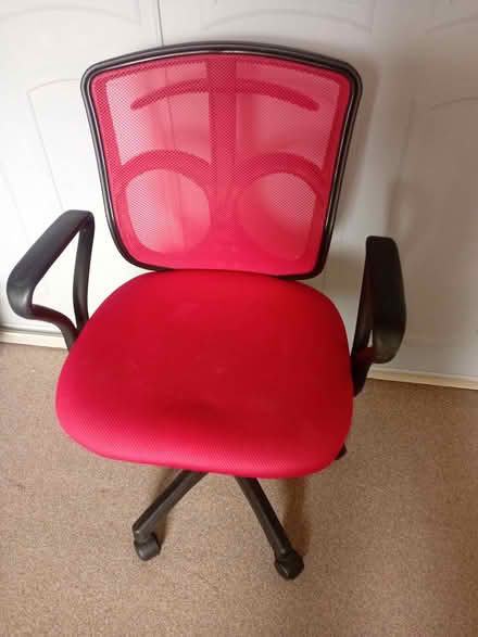 Photo of free Desk and Office Chair (Frimley Green GU16) #4