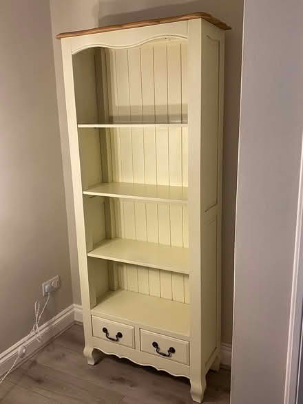 Photo of free Cream furniture (Partridge Green- RH13) #2