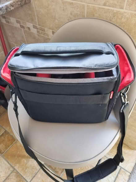 Photo of free Camera case (Runwell SS11) #2