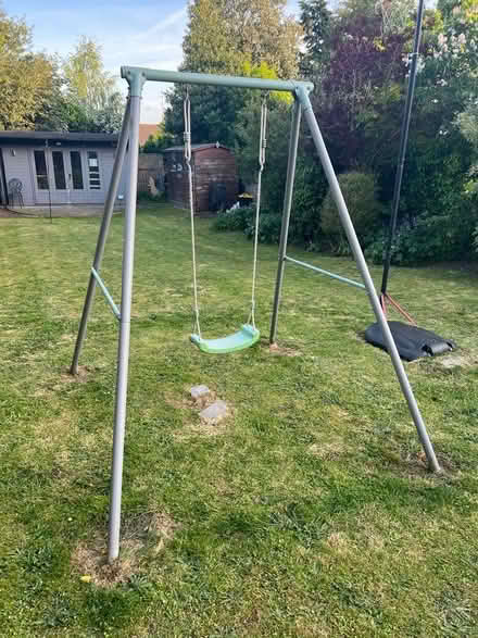 Photo of free Garden swing (Hertford SG14) #1