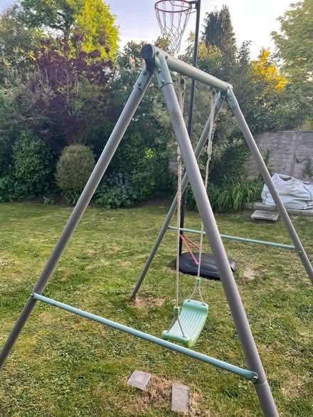 Photo of free Garden swing (Hertford SG14) #2