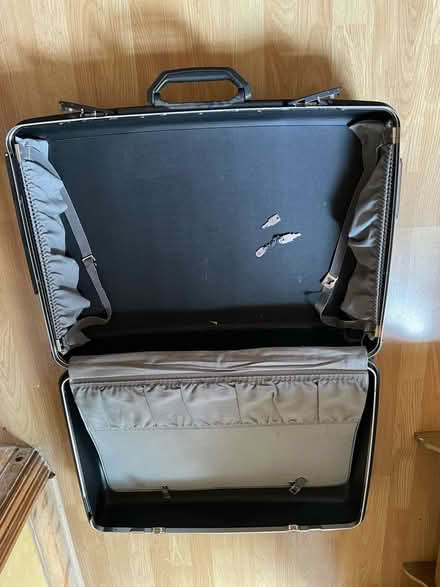 Photo of free Samsonite suitcase from the 1980s (Hanwell W13) #2