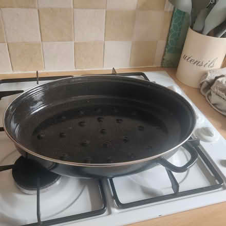 Photo of free Large roasting tin (B13 Billesley) #2