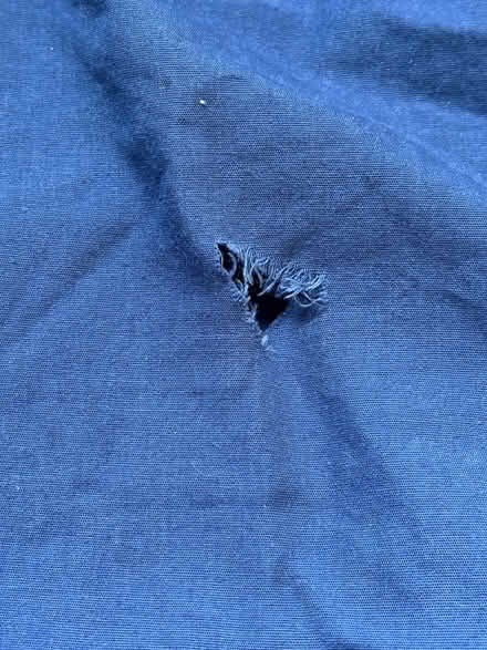 Photo of free Twin navy fitted sheet with hole (L5L 5P5) #2