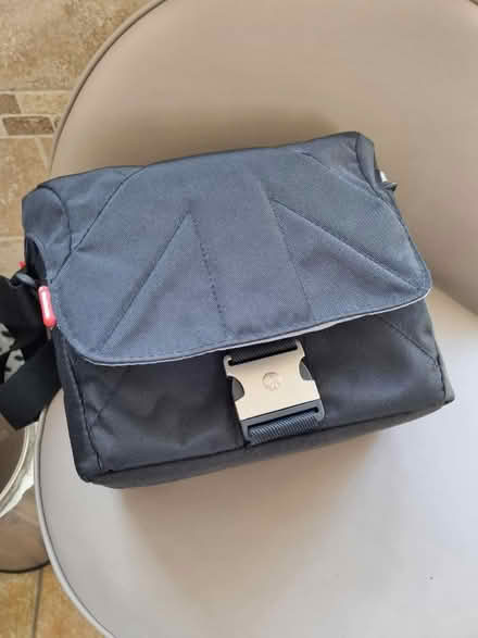 Photo of free Camera case (Runwell SS11) #1