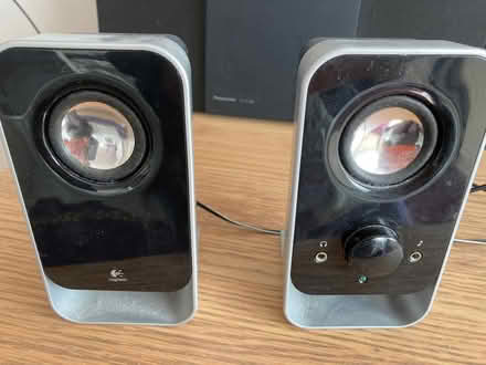 Photo of free Monitor, keyboard, mouse and speakers. (Seaside BN23) #4