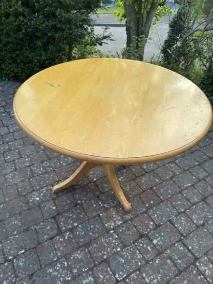 Photo of free Round Table (Welwyn, AL6) #2