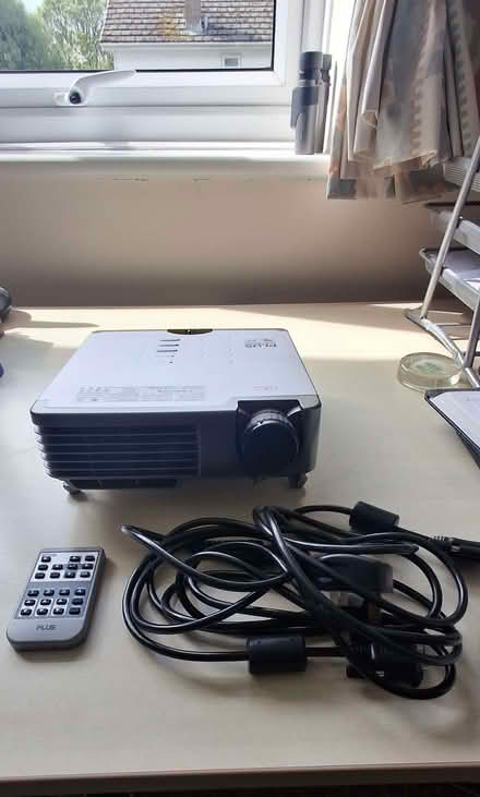 Photo of free Plus Data Projector / U5-732h (Charlton Kings GL52) #1