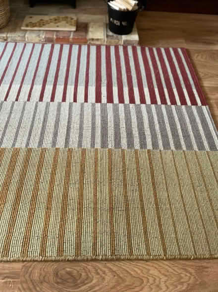 Photo of free Large Rug 140 x 200cm Red/Grey/Gold (Belchamp St Paul CO10) #2
