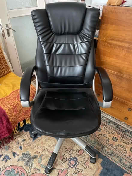 Photo of free Swivel desk armchair (Hanwell W13) #2