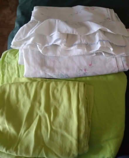 Photo of free Sheets,Crochet & Knit Kits,Leather (In Champaign off Prospect) #3