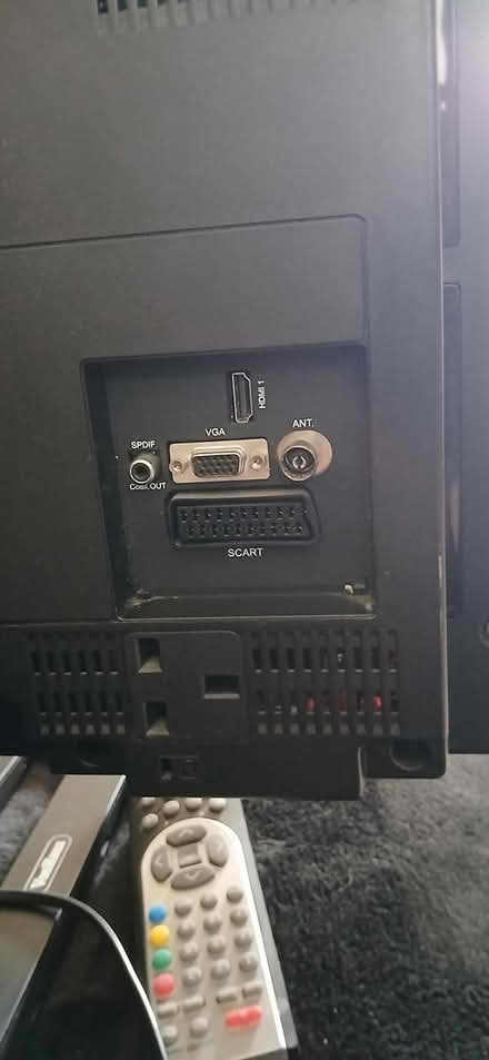 Photo of free 24 inch and 19 in tv and dvd combi (Orford WA8 4) #4
