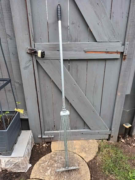 Photo of free Garden leaf rake (Radford Semele CV31) #1