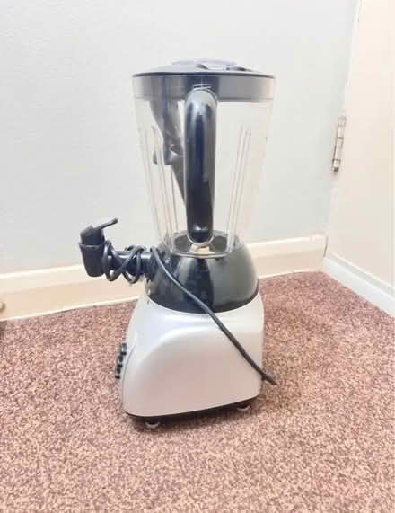 Photo of free Russell Hobbs Smoothie Maker (SM1) (Sutton SM1) #2