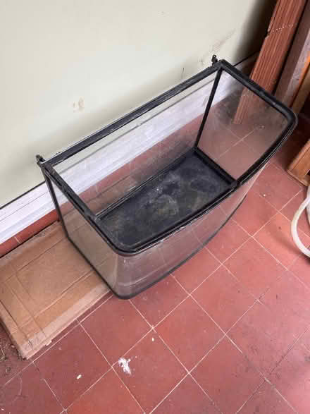 Photo of free 2ft fish tank (HP5) #1