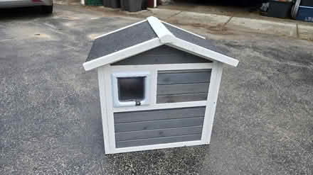 Photo of free Cat/Pet House (Elgin) #2