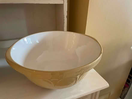 Photo of free Large Earthenware Mixing Bowl (Hove Station area BN3) #1
