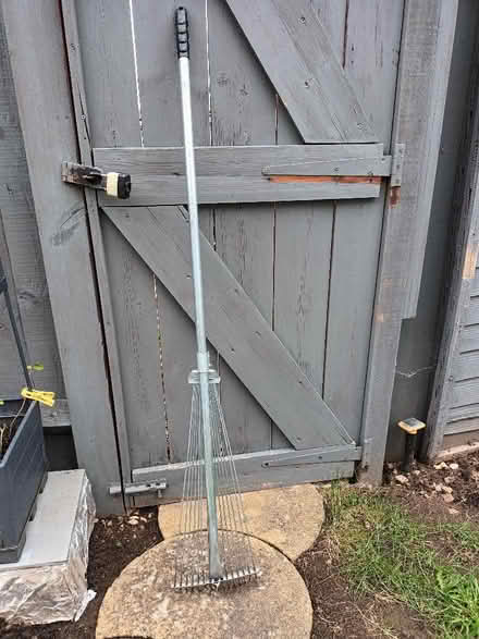 Photo of free Garden leaf rake (Radford Semele CV31) #2