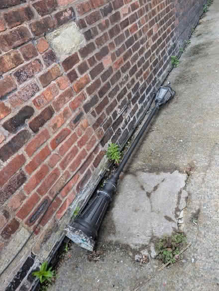 Photo of free Metal lampost (WA10) #2