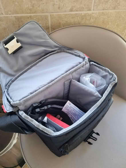 Photo of free Camera case (Runwell SS11) #2