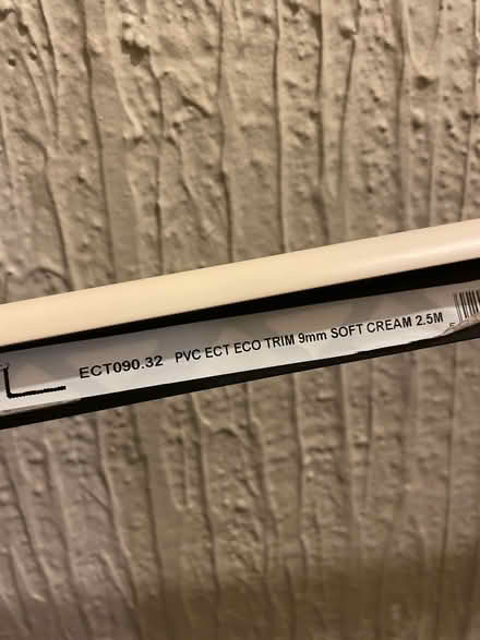 Photo of free Curved cream tile trim (Kingswood) #1