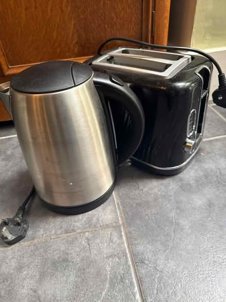 Photo of free Tesco Kettle and Toaster (Central Watford WD17) #1